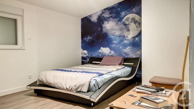 Maison à vendre - 8 pièces - 194 m2 - Tonnay Charente - 17 - POITOU-CHARENTES