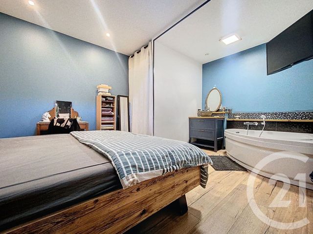 Maison &agrave; vendre - 8 pi&egrave;ces - 194 m2 - Tonnay Charente - 17 - POITOU-CHARENTES