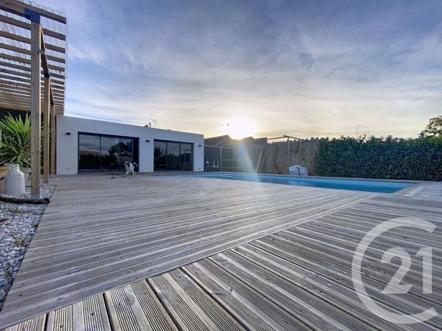 Maison &agrave; vendre - 8 pi&egrave;ces - 194 m2 - Tonnay Charente - 17 - POITOU-CHARENTES