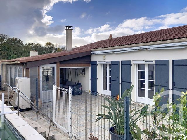 Maison à vendre - 5 pièces - 132 m2 - Breuil Magne - 17 - POITOU-CHARENTES
