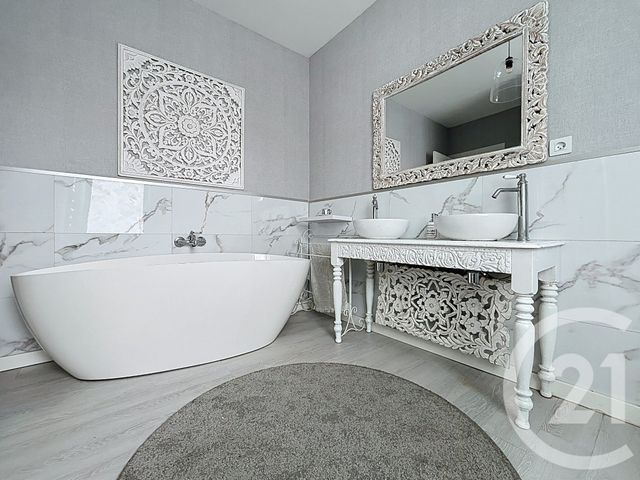 Maison à louer - 4 pièces - 102,40 m2 - Rochefort - 17 - POITOU-CHARENTES