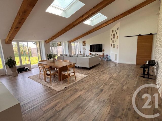 Maison à vendre - 6 pièces - 200 m2 - Breuil Magne - 17 - POITOU-CHARENTES