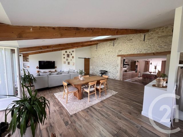 Maison à vendre - 6 pièces - 200 m2 - Breuil Magne - 17 - POITOU-CHARENTES