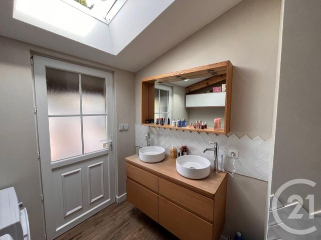 Maison à vendre - 6 pièces - 200 m2 - Breuil Magne - 17 - POITOU-CHARENTES