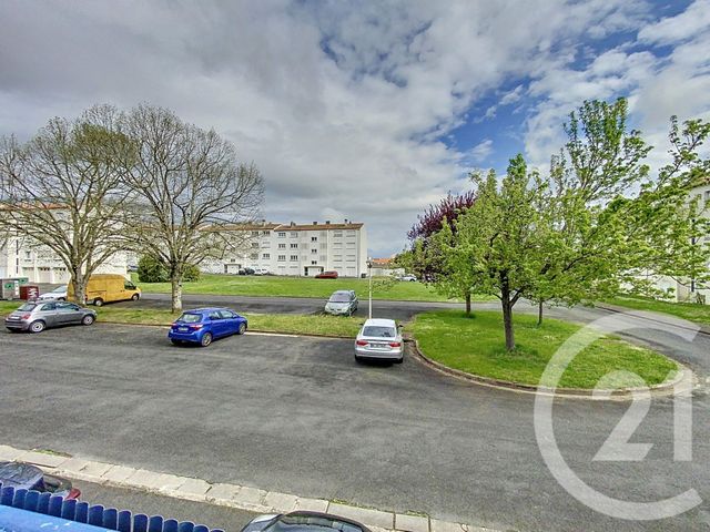 Appartement F3 &agrave; vendre - 4 pi&egrave;ces - 68,32 m2 - Rochefort - 17 - POITOU-CHARENTES