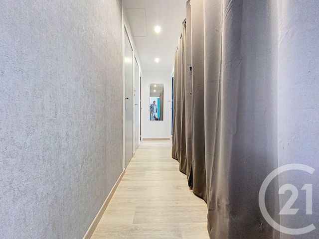 Appartement F3 &agrave; vendre - 4 pi&egrave;ces - 68,32 m2 - Rochefort - 17 - POITOU-CHARENTES