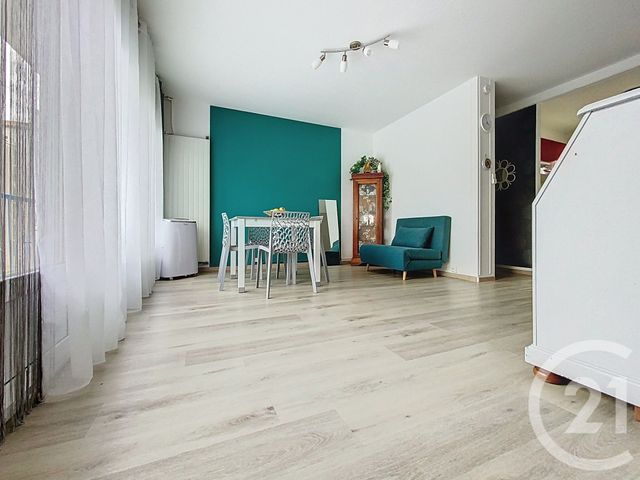 Appartement F3 &agrave; vendre - 4 pi&egrave;ces - 68,32 m2 - Rochefort - 17 - POITOU-CHARENTES