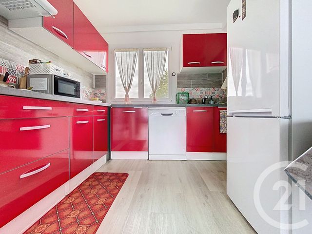 Appartement F3 &agrave; vendre - 4 pi&egrave;ces - 68,32 m2 - Rochefort - 17 - POITOU-CHARENTES