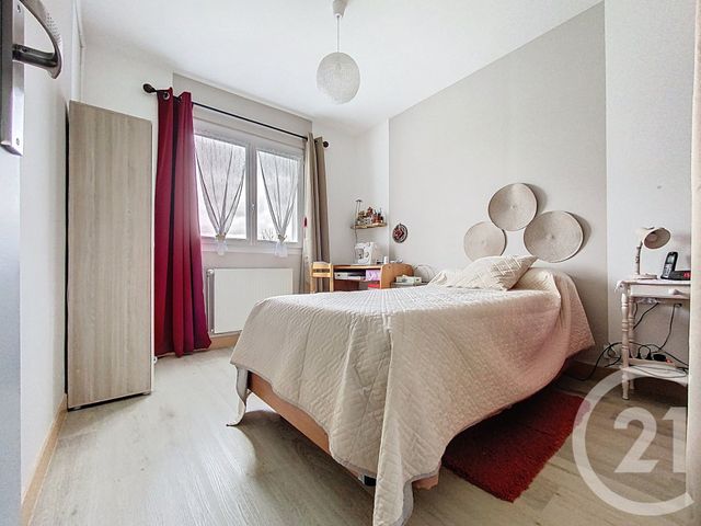 Appartement F3 &agrave; vendre - 4 pi&egrave;ces - 68,32 m2 - Rochefort - 17 - POITOU-CHARENTES