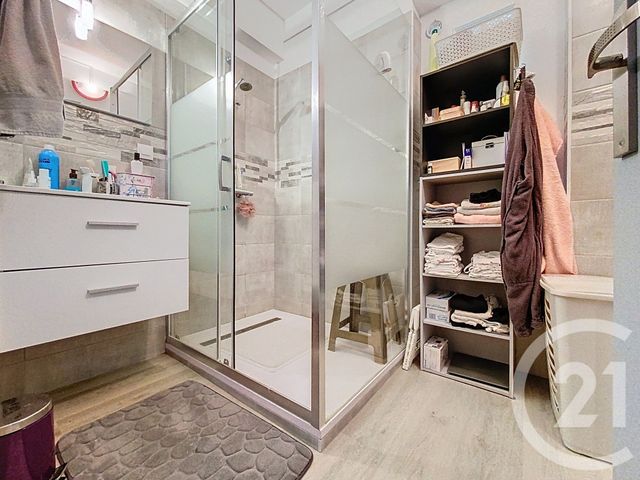 Appartement F3 &agrave; vendre - 4 pi&egrave;ces - 68,32 m2 - Rochefort - 17 - POITOU-CHARENTES