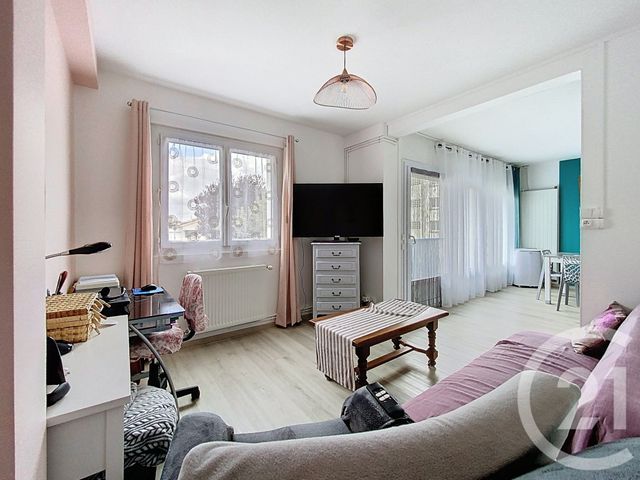 Appartement F3 &agrave; vendre - 4 pi&egrave;ces - 68,32 m2 - Rochefort - 17 - POITOU-CHARENTES