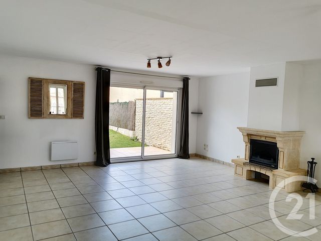Maison &agrave; louer - 3 pi&egrave;ces - 72,37 m2 - Rochefort - 17 - POITOU-CHARENTES