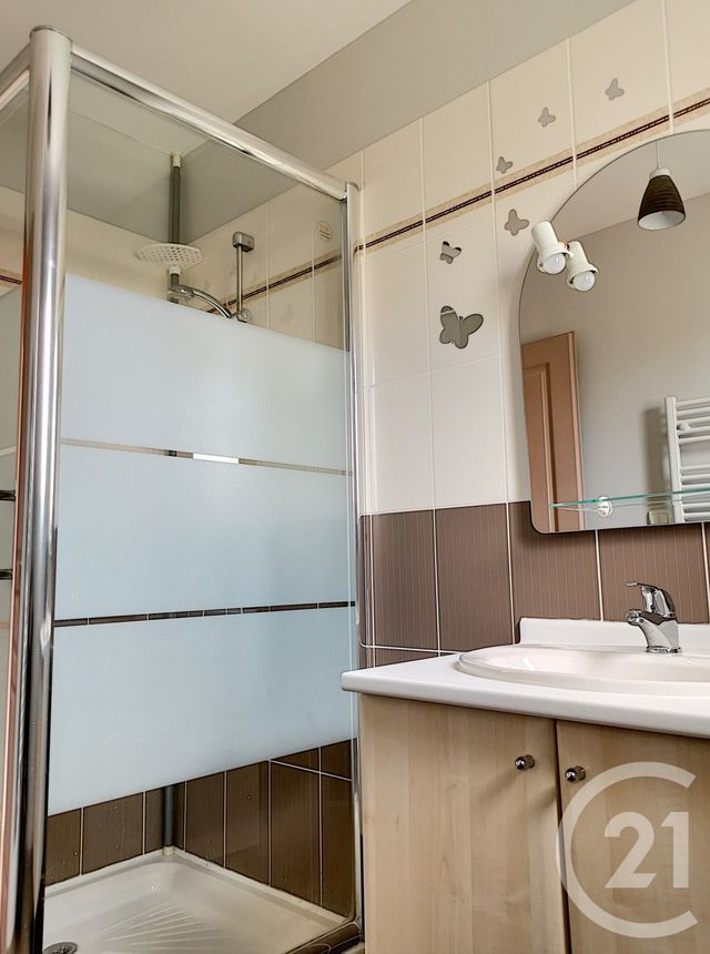 Maison &agrave; louer - 3 pi&egrave;ces - 72,37 m2 - Rochefort - 17 - POITOU-CHARENTES