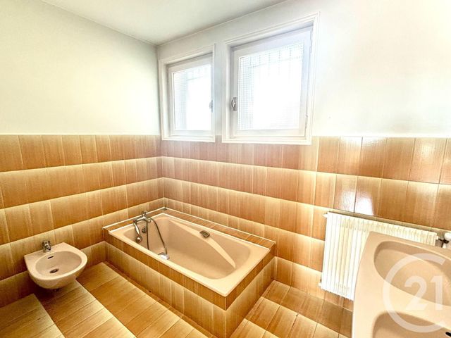 Maison à vendre - 6 pièces - 191,09 m2 - St Priest En Jarez - 42 - RHONE-ALPES