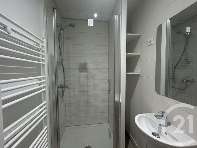 Appartement T3 &agrave; louer - 3 pi&egrave;ces - 54 m2 - St Etienne - 42 - RHONE-ALPES