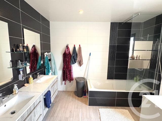 Maison à vendre - 6 pièces - 208 m2 - Andrezieux Boutheon - 42 - RHONE-ALPES