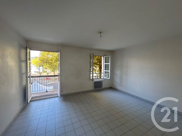 Appartement T3 à louer - 3 pièces - 65 m2 - Montbrison - 42 - RHONE-ALPES