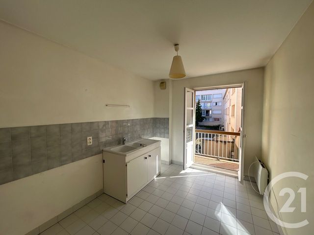 Appartement T3 à louer - 3 pièces - 65 m2 - Montbrison - 42 - RHONE-ALPES