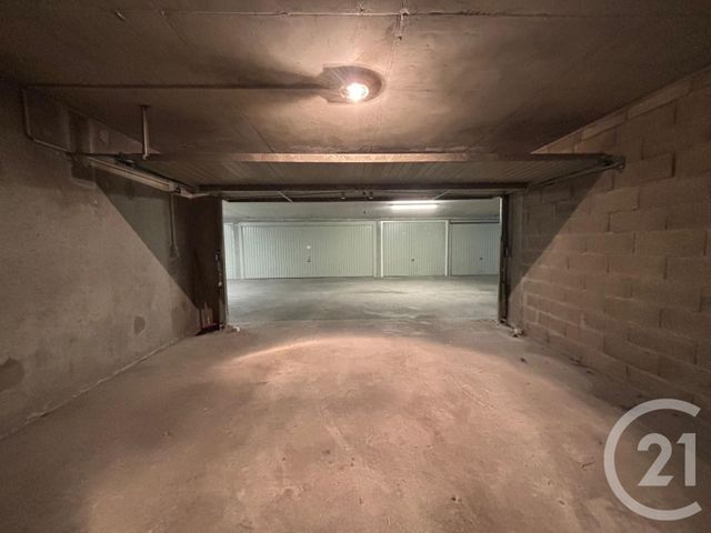 Parking &agrave; vendre - 25 m2 - St Etienne - 42 - RHONE-ALPES