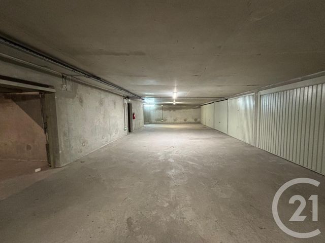 Parking &agrave; vendre - 25 m2 - St Etienne - 42 - RHONE-ALPES
