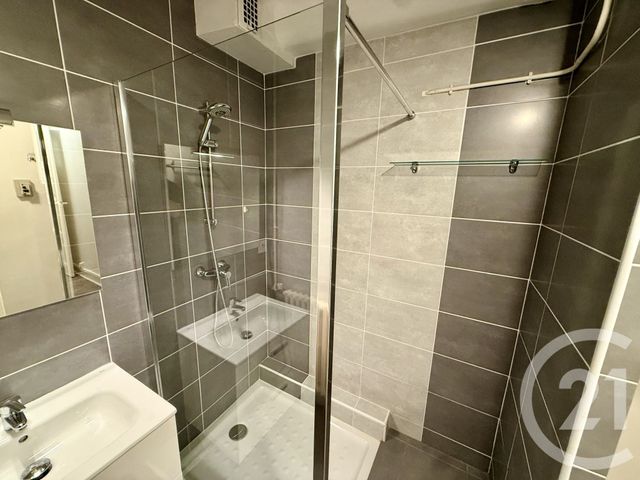 Appartement T2 &agrave; louer - 2 pi&egrave;ces - 69,74 m2 - St Etienne - 42 - RHONE-ALPES