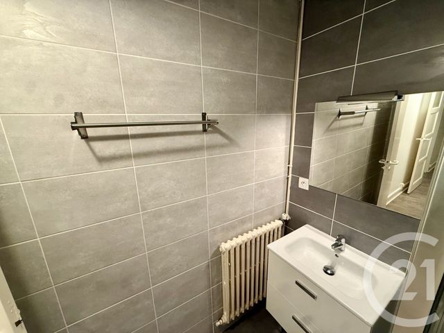 Appartement T2 &agrave; louer - 2 pi&egrave;ces - 69,74 m2 - St Etienne - 42 - RHONE-ALPES
