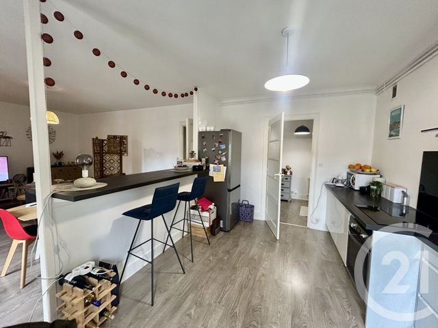 Appartement T2 &agrave; louer - 2 pi&egrave;ces - 69,74 m2 - St Etienne - 42 - RHONE-ALPES