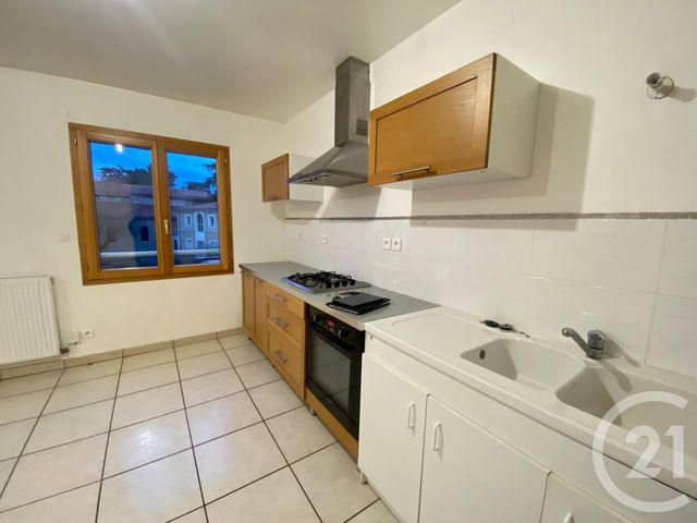 Appartement F3 &agrave; louer - 3 pi&egrave;ces - 79,70 m2 - Andrezieux Boutheon - 42 - RHONE-ALPES