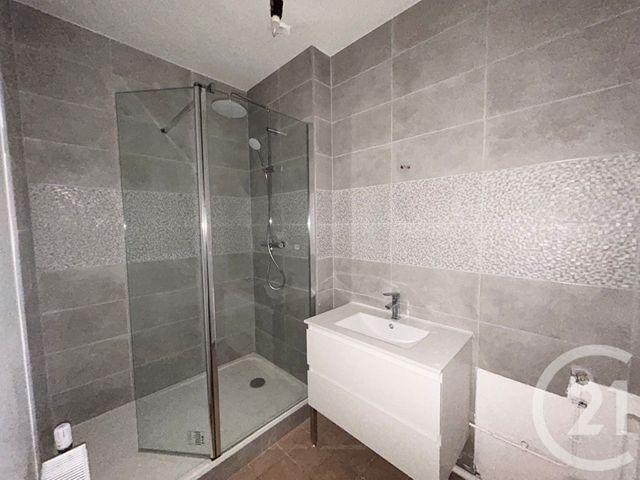 Appartement T3 &agrave; louer - 3 pi&egrave;ces - 66,01 m2 - St Etienne - 42 - RHONE-ALPES