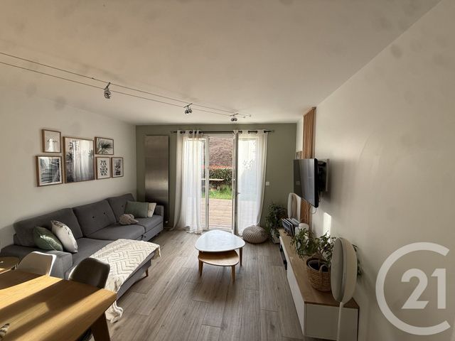 Maison &agrave; louer - 4 pi&egrave;ces - 64 m2 - St Genest Lerpt - 42 - RHONE-ALPES