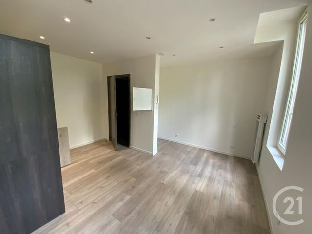Appartement Studio &agrave; louer - 1 pi&egrave;ce - 19,70 m2 - St Etienne - 42 - RHONE-ALPES