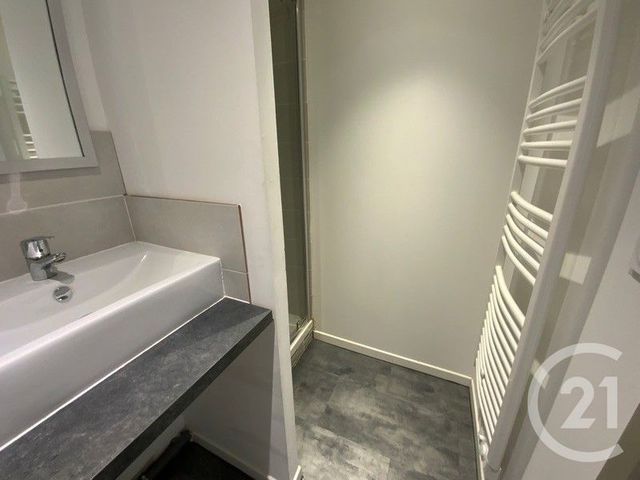 Appartement T3 &agrave; louer - 3 pi&egrave;ces - 31,50 m2 - St Etienne - 42 - RHONE-ALPES