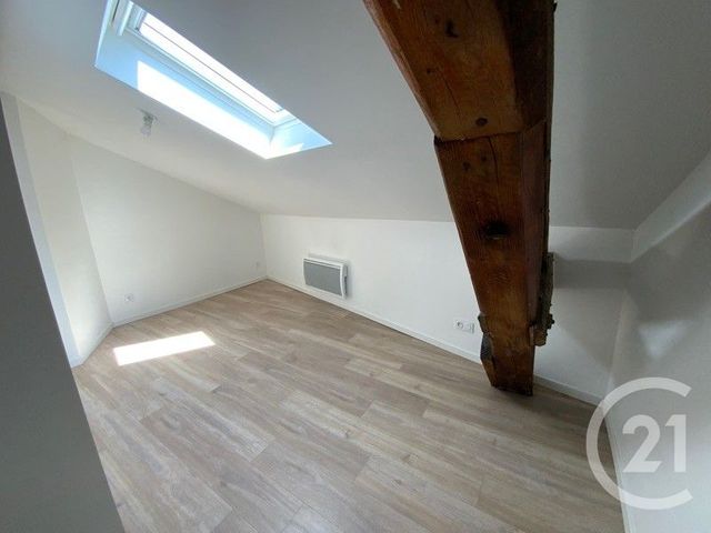 Appartement T3 &agrave; louer - 3 pi&egrave;ces - 31,50 m2 - St Etienne - 42 - RHONE-ALPES