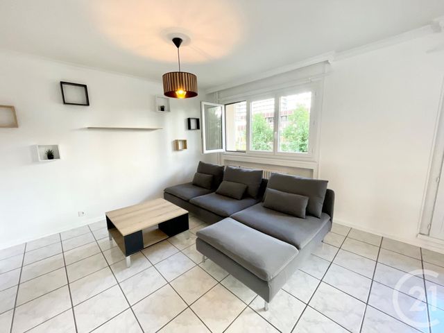 Appartement T4 &agrave; louer - 4 pi&egrave;ces - 75,11 m2 - St Etienne - 42 - RHONE-ALPES