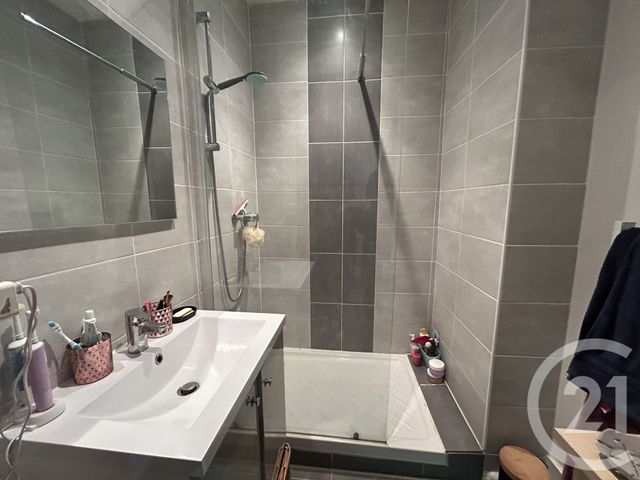 Appartement T3 &agrave; louer - 3 pi&egrave;ces - 58,22 m2 - St Etienne - 42 - RHONE-ALPES