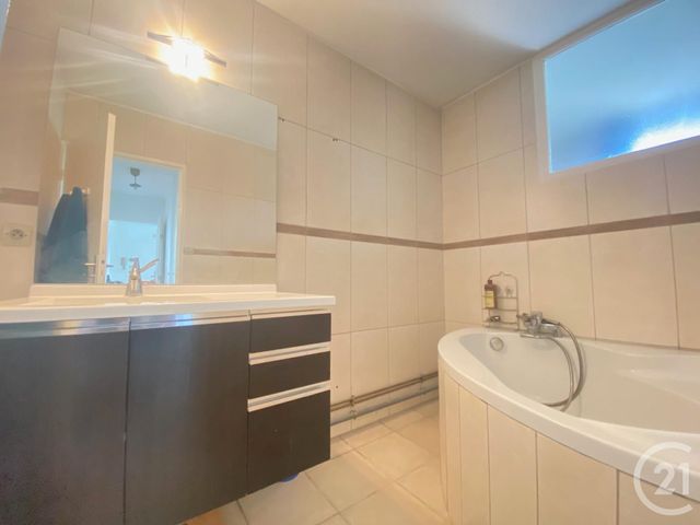 Appartement T3 &agrave; louer - 3 pi&egrave;ces - 77,86 m2 - St Etienne - 42 - RHONE-ALPES