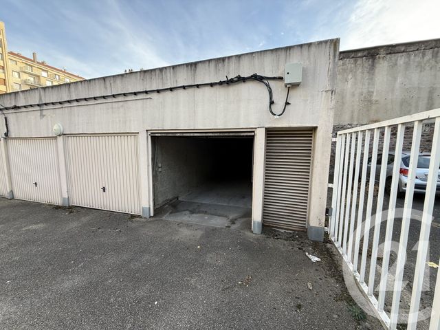 Parking &agrave; louer - 24 m2 - St Etienne - 42 - RHONE-ALPES