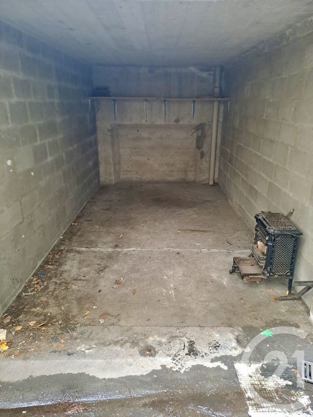 Parking &agrave; louer - 12 m2 - St Etienne - 42 - RHONE-ALPES