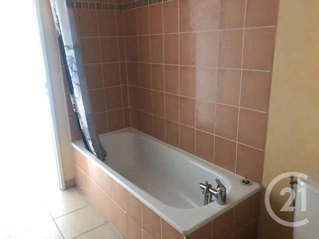 Appartement T2 &agrave; louer - 2 pi&egrave;ces - 41,45 m2 - St Etienne - 42 - RHONE-ALPES