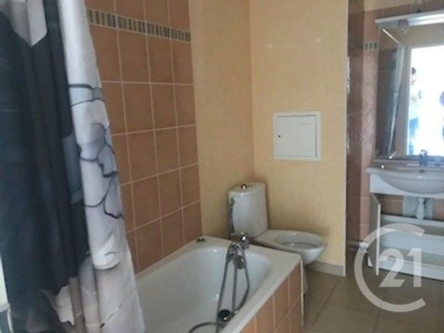 Appartement T2 &agrave; louer - 2 pi&egrave;ces - 41,45 m2 - St Etienne - 42 - RHONE-ALPES