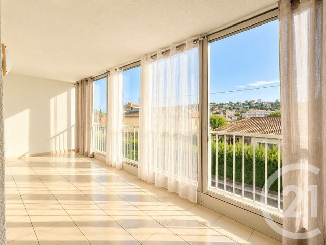 Appartement T4 &agrave; vendre - 4 pi&egrave;ces - 83,58 m2 - St Etienne - 42 - RHONE-ALPES