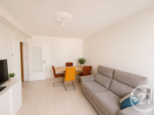 Appartement F3 &agrave; louer - 3 pi&egrave;ces - 65,70 m2 - St Etienne - 42 - RHONE-ALPES