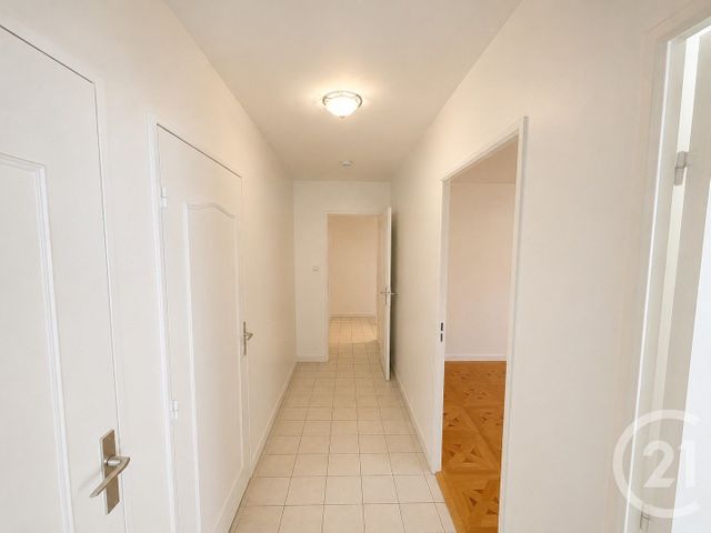 Appartement F3 &agrave; louer - 3 pi&egrave;ces - 65,70 m2 - St Etienne - 42 - RHONE-ALPES