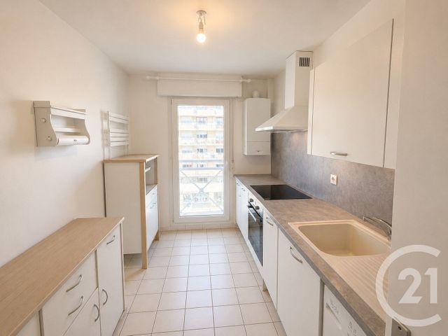 Appartement F3 &agrave; louer - 3 pi&egrave;ces - 65,70 m2 - St Etienne - 42 - RHONE-ALPES