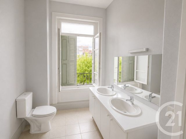Appartement F2 bis &agrave; louer - 2 pi&egrave;ces - 90 m2 - St Etienne - 42 - RHONE-ALPES