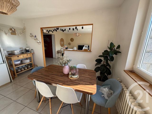 Appartement T5 &agrave; louer - 5 pi&egrave;ces - 85 m2 - St Genest Malifaux - 42 - RHONE-ALPES