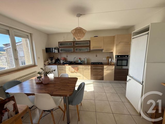 Appartement T5 &agrave; louer - 5 pi&egrave;ces - 85 m2 - St Genest Malifaux - 42 - RHONE-ALPES
