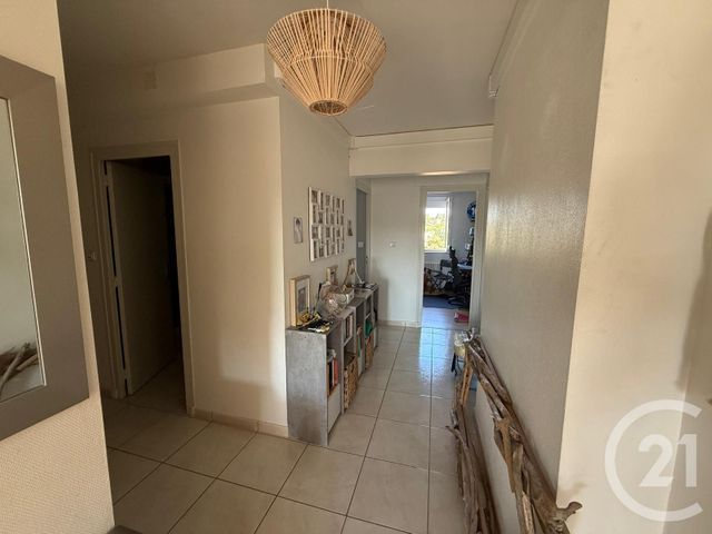 Appartement T5 &agrave; louer - 5 pi&egrave;ces - 85 m2 - St Genest Malifaux - 42 - RHONE-ALPES