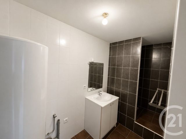 Appartement F3 &agrave; louer - 3 pi&egrave;ces - 48,80 m2 - St Etienne - 42 - RHONE-ALPES