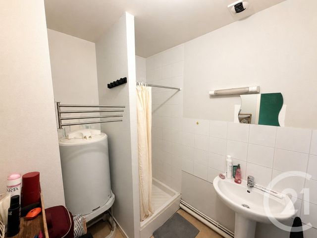 Appartement T2 &agrave; louer - 2 pi&egrave;ces - 34 m2 - St Etienne - 42 - RHONE-ALPES